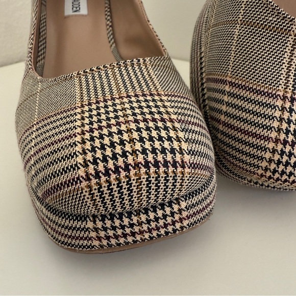 Steve Madden Mary Jane Pump Neutral Plaid Fabric Upper Chunky Heel Size 8 M - Picture 10 of 14